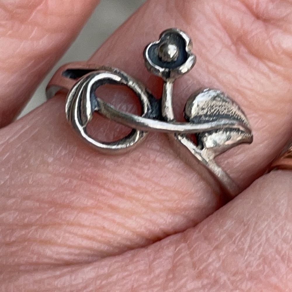 Antique sterling silver ring